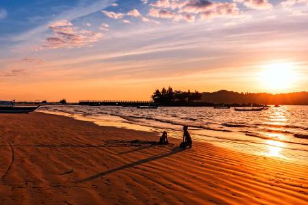 Myanmar ist vor allem wegen seiner beeindruckenden Tempelanlagen bekannt. Dass aber auch die Strände einiges an Sehnsuchtspo...