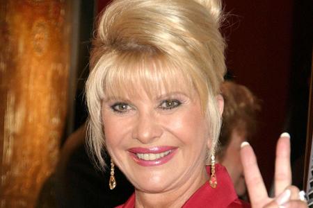 Sogar Trumps Ex-Ehefrau Ivana Trump stärkt ihm den Rücken. 