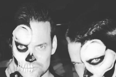 Dafür saß Shane West (l., 38, 
