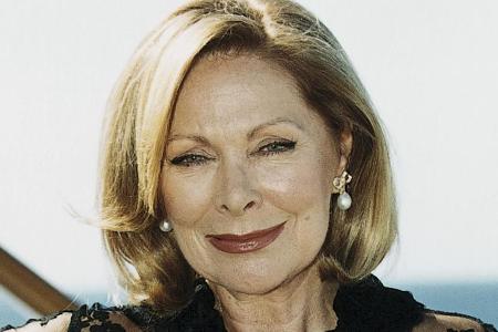 Heide Keller geht von Bord