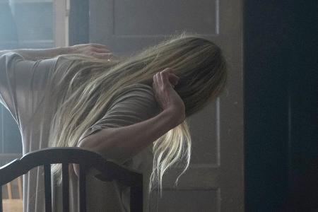 Nora Harding (Lilith Stangenberg) verlässt nur selten das Haus