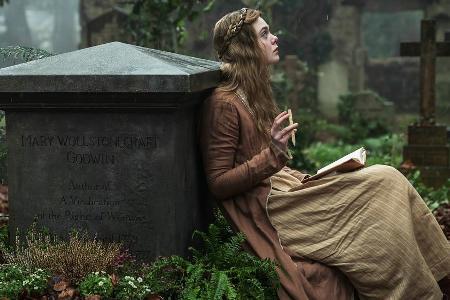 Elle Fanning als junge Mary Shelley