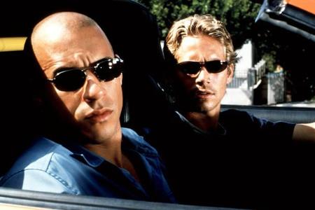 Vor der Kamera machte er sich als Undercover-Cop Brian O'Conner im 'Fast & Furious'-Franchise unsterblich. 2001 hatte er sei...