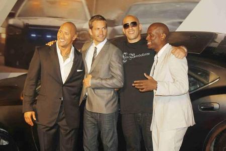 Doch auch mit den anderen Stars der Actionfilmreihe verstand sich Paul mehr als gut - das Franchise ist über die Grenzen Hol...