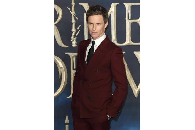 ...Newt Scamander (Eddie Redmayne) die Aufgabe, den entflohenen Sträfling aufzuspüren. Für den Zauberer beginnt ein spannend...