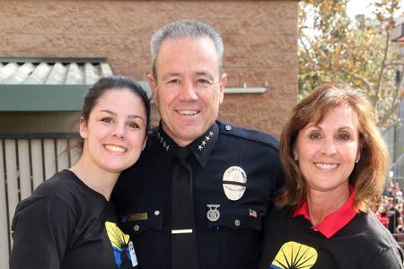 ...Michel Moore hatte sich einen Tag Auszeit gegönnt, um mit seiner Familie - Tochter Hayley und Ehefrau Cindy - mit anzupac...