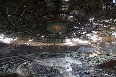 Der einstige Glanz im Inneren des Denkmals lässt sich auch heute noch erahnen