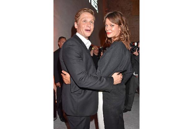 ...Jessica Schwarz eine Gegenspielerin oder eine wichtige Vertraute von Matthias' Figur verkörpern wird. Denn Jessica ist fü...