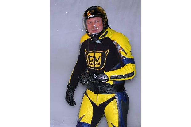 ...von Stefan Raab sind sicherlich keine kleinen. Aber was ja noch nicht ist, kann ja noch werden. Mit 'Schlag den Henssler'...