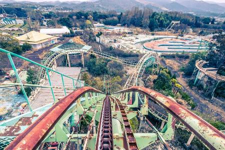 Rost ist im Nara Dreamland mittlerweile die dominante Farbe