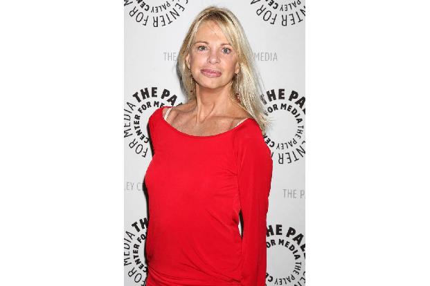 ...blonde Schauspielerin traf auch auf Roberta Leighton zu. 1970 datete er für ein Jahr die 'Barracuda'-Darstellerin. Seine ...