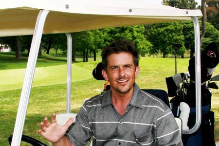 Ihr erster öffentlicher Freund war ihr Serienpartner Charlie Schlatter (51) aus der gemeinsamen Sitcom 