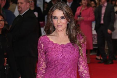 Die 52-jährige Liz Hurley kann sich mit ihrer durchtrainierten Figur mehr als sehen lassen.