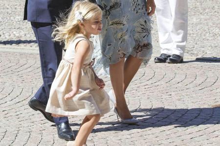 Stillsitzen ist ganz einfach nicht die große Leidenschaft der dreijährigen Tochter von Prinzessin Madeleine (35). Was auch i...