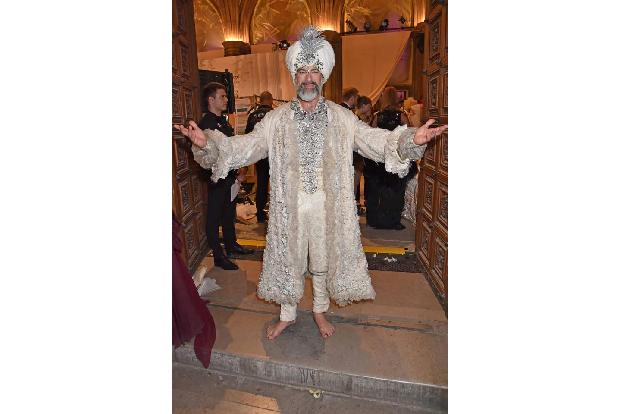 ...in dieses Hammer-Outfit. Doch Mode stand nicht für jeden im Vordergrund. TV-Liebling...