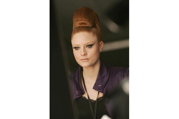 ...das passende Make-up. Ihre Wandlungsfähigkeit konnte Barbara damit immer wieder unter Beweis stellen, denn wer hätte geda...