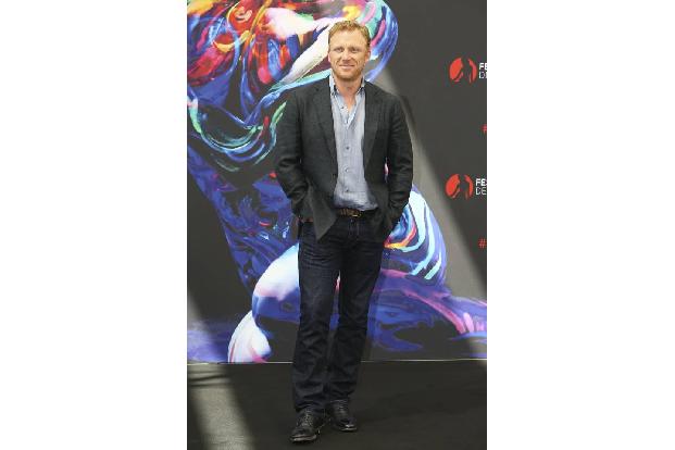 …Kevin McKidd. Er und seine Frau Arielle Goldrath gaben sich erst kürzlich das Ja-Wort und kurze Zeit später empfing das fri...