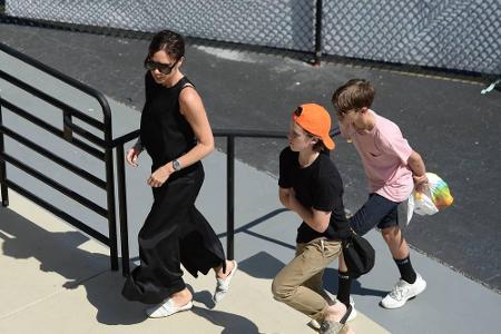 Mittlerweile ist Cruz 13 Jahre jung und schon wirklich groß geworden. Hier ist er mit Mutter Victoria und Bruder Romeo bei e...