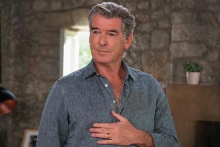 Pierce Brosnan zeigt als Sam etwas grauere Haare.