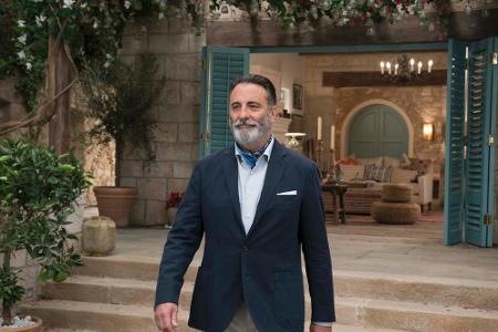 Außerdem hat Andy García eine Rolle übernommen: Señor Cienfuegos trägt einen grauen Rauschebart.