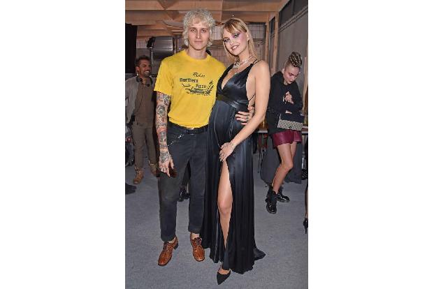 ...Starlet Bonnie Strange zwar nicht dazu, Instagram den Rücken zu kehren. Nach der Trennung von Leebo Freeman im Mai aber l...