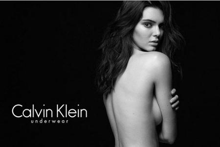 Nacktaufnahmen scheinen der Familie im Blut zu liegen. Für die Unterwäsche-Kollektion von Calvin Klein ließ Kendall Jenner (...
