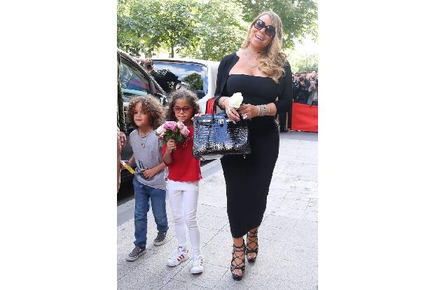 ...Mariah Carey Nick Cannon im April 2008 geheiratet hatte und danach eine Fehlgeburt erlitt, hatte die Sängerin Progesteron...