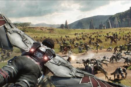 Auch Falcon (Anthony Mackie) ist mit von der Partie.