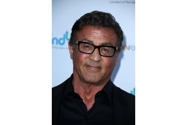...Sylvester Stallone keineswegs behaupten kann. Er bleibt Hollywood auch in Zukunft erhalten. Welch ein Glück - die Filmfab...