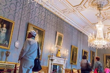 Nach einer langen Zeit des Verfalls im 18. Jahrhundert sorgten George II. und George IV. durch umfassende Restaurierungen da...