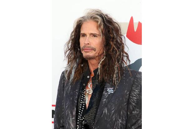 ...Steven Tyler wollte ebenfalls öffentlich Abschied nehmen von dem Genie. Er twitterte in Großbuchstaben: 