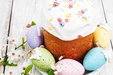 Wie süß! Mit der passenden Oster-Deko werden selbst einfache Brioche-Muffins zum optischen Highlight