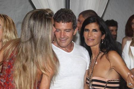 ...doch? Natürlich nicht, nach einer kleinen Eingewöhnungsphase war Antonio Banderas dann doch wieder sehr umgänglich. Wo wa...