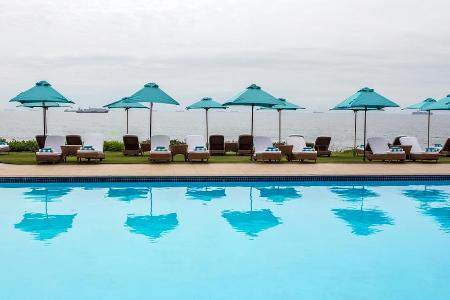 Länder wie Südafrika locken mit Traumurlaub inklusive Schönheits-OP