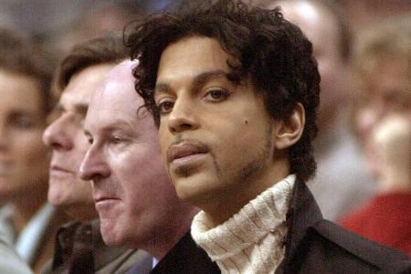 Zwischen 2001 und 2004 vertrieb Prince seine Musik über seine Homepage 