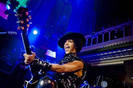 Noch im März dieses Jahres war bekannt geworden, Prince habe bei der Verlagsgruppe Random House einen Vertrag für seine Memo...