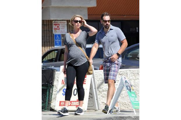 ...einfach nur in der Gegend herumzulaufen war dann wohl nicht ihr Plan, denn die beiden schienen irgendetwas zu...