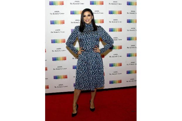 ...musste Eva Longoria. Die Schauspielerin darf sich mit 42 Jahren über ihr erstes Kind freuen. Papa ist Evas Ehemann José B...