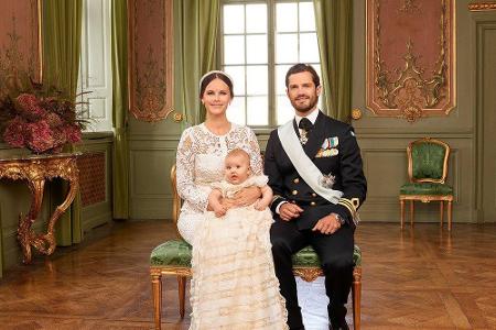Die beiden kleinen Schweden wurden aber nicht nur in eine Königsfamilie hineingeboren, sie sind auch schon in die Gemeinscha...