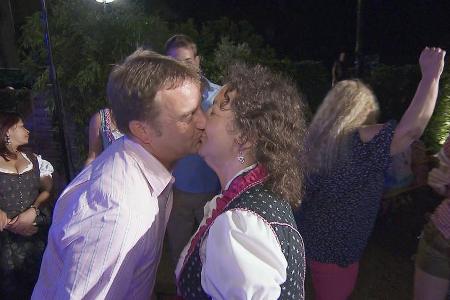 Erste Küsse bei Benny und Nadine