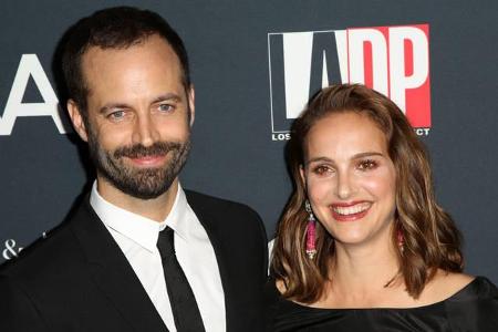 ...dauerte es bei Benjamin Millepied und Natalie Portman nicht, bis jeder wusste, dass sie zwei den Bund der Ehe eingegangen...
