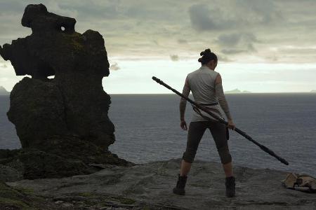 Rey (Daisy Ridley) in 