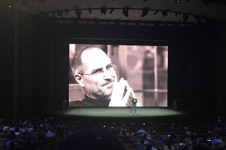 Tim Cook erinnert im 