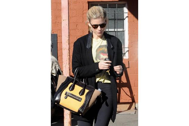 ...das Bowie-Shirt von Kate Mara wirklich ein Original ist? Damit wird man derzeit ja leider etwas überschwemmt. Aber von Dr...