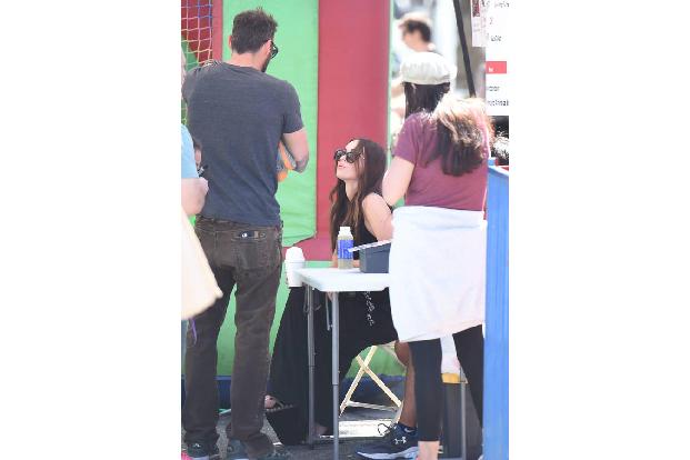 ...wenn dann auch noch der Papa mit ist und auch mal auf die lieben Kleinen aufpasst, trinkt sich der Milch-Shake ebenfalls ...