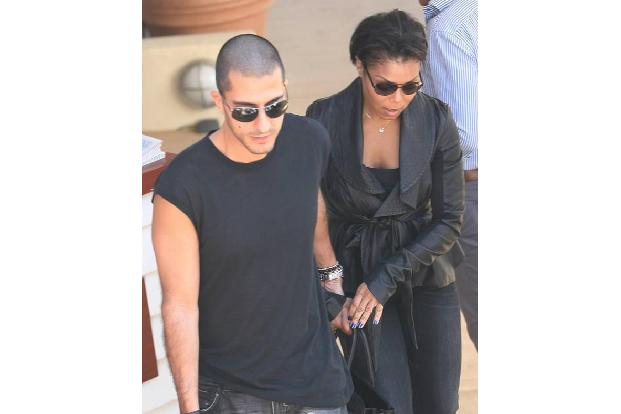 ...noch lange nicht die letzte Trennung in der Promiwelt, die 2017 passierte: Janet Jackson gab Wissam Al Mana nach der Gebu...