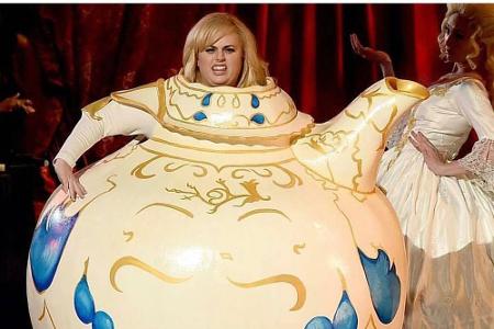 Als zauberhafte Teekanne machte Rebel Wilson auf ihrem Instagram-Account eine gute Figur. Die Schauspielerin bringt ihre Fan...