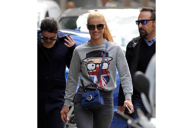 ...ins schicke Nobel-Restaurant 