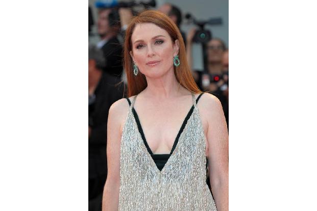 ...Julianne Moore eine Rolle zugesichert worden war. In einer gemeinsamen Erklärung meinten die beiden Schauspieler und Davi...