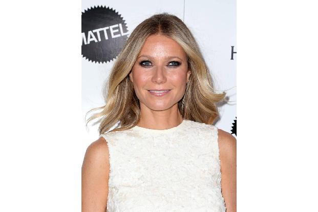 ...hatte Gwyneth Paltrow jahrelang mit Harvey Weinstein weiter zusammengearbeitet, obwohl er sie einst bedrängte. Wie Blythe...